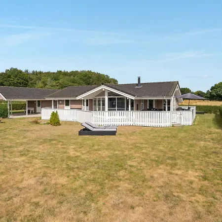 Holiday home Stefanka - 600m From The Sea In Funen By Interhome *