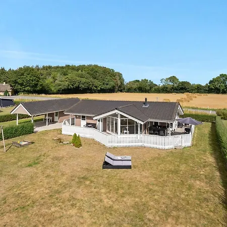 Prázdninový dům Stefanka - 600m From The Sea By Interhome